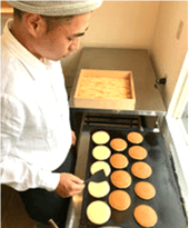 職人技で焼き上げる 安部 求哉オーナーの画像