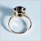 K18石座作り変え修復の合成アレキサンドライトリング