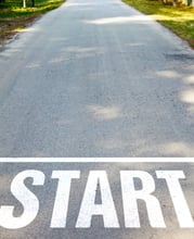 straße mit der bezeichnung start