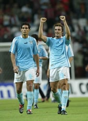 Heimtrikot. Ohne Sponsor.