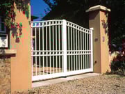 Puertas de aluminio con barrotes