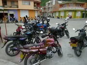 Motorräder - in Kolumbien überall