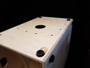 Serviceklappe mit integriertem Flansch.