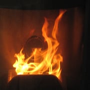 不完全燃焼状態の炎