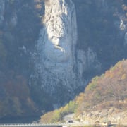 Die Statue des Dakerkönigs Decebalus ist eine 40 Meter hohe Statue und zugleich die höchste Felsskulptur in Europa