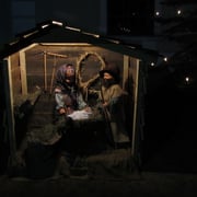 Krippe vor der Kirche