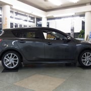 タイヤはオプションの17インチを装着しています  17インチ装着時の燃費は10・15モード燃費：18.8km/L JC08モード燃費：16.2km/L