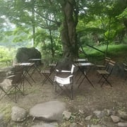 御岳山と多摩川を望む気持ちの良い空間