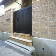 外構･エクステリア工事施工例　ブロック塀　アルミ門扉引き戸仕様