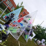 テントが完成しつつあります。