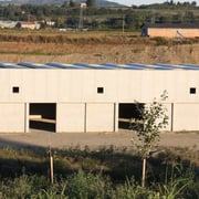 costruzioni in cementizio sul fondo cava....