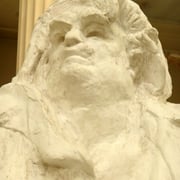 Finalement, c'est cette tête qui est choisie. Et elle ne ressemble pas du tout à celle du "buste" d'après un portrait de Dévéria