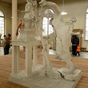 Étude pour un Hommage à Puvis de Chavannes (peintre, ami de Rodin) On voit bien l'assemblage des différents éléments  On y retrouve une œuvre très connue : le Génie du repos éternel