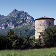 Torre de Proaza.  ©Juanjo Arrojo. El Sabil. Senda del Oso.
