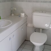 Cheltenham Ensuite Renovation Before