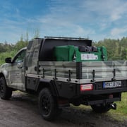 Isuzu D-MAX Ladefläche mit Basic Box und mobiler Tankstelle, vielseitig nutzbar nach Pickup-Ladeflächenumbau
