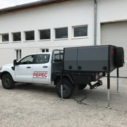 Ladefläche mit abgesetztem Boxaufbau und variablem Aufbau auf Kurbelstützen beim Ford Ranger Pickup