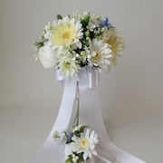 白いガーベラのブーケ４