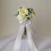 白いガーベラのブーケ５