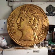 Una Medalla o Moneda Gigante ....