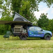Isuzu D-MAX Flatbed Camper mit großem Aufstelldach und flexiblem Innenraum für Offroad- und Camping-Abenteuer