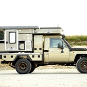 Toyota Landcruiser Pickup mit PEPEC Unterbau, speziell für Four-Wheel-Wohnkabine, ideal als Offroad Pickup Camper
