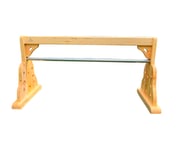 Pune Pferd, Yoga Pferd oder Trestler von yogawood zum therapheutischen Üben. Der Iyengar Yoga Trestler ist eine robuste und große Stütze, die fest steht und alle komplexen und haltungsverbessernden Posen unterstützt.