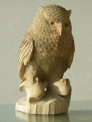 Eule Uhu Eulenskulptur geschnitzte Eule