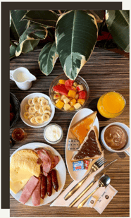 Petit déjeuner hôtel crocus