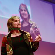 Top-Speakerin, Bestseller-Autorin und Expertin zu den Themen Sexualität, Gesunde Beziehungen, Selbstbestimmung vs. Familie, Kommunikation & Persönlichkeitsentwicklung, Work Life Lust Balance