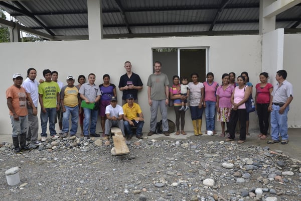 Gruppenbild vor dem bald eröffnenden Nassbeneficio
