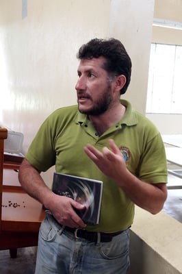 Ramiro Fuertes, Geschäftsführer der AACRI in Apuela, Valle de Intag