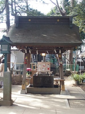 手水舎(てみずしゃ)