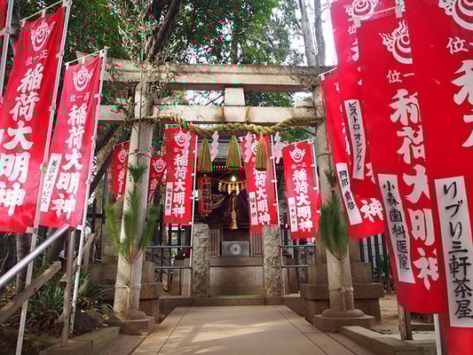 稲荷神社(いなりじんじゃ)