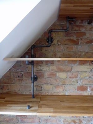 Was macht man mit einer Dachschräge? Richtig: Man baut ein pfiffiges Regal hinein. | (c) X. Theillere