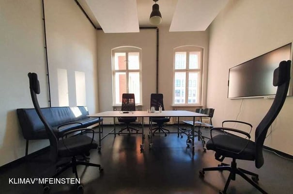 Besprechungstisch aus Rohren