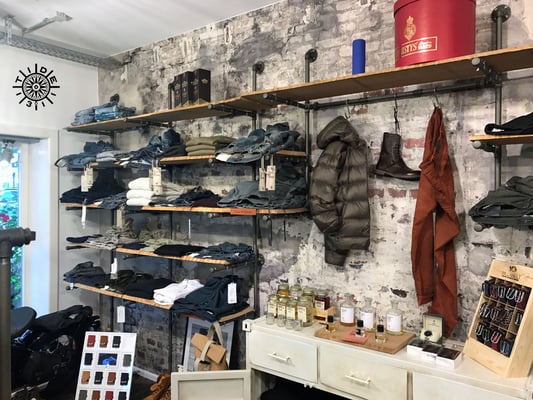 Ein toller Concept Store mit tollem Interieur aus unseren schwarzen Rohren und Fittings. Have a look @ tide1311.de | (c) A. Wegner