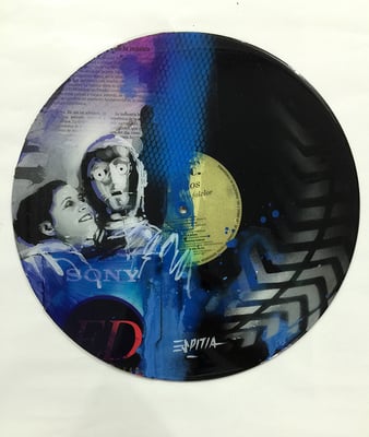 Discos de vinilo pintados en acrílico con acabado en resina / DISPONIBLE