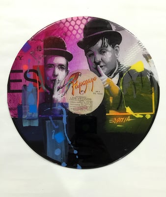 Discos de vinilo pintados en acrílico con acabado en resina / DISPONIBLE