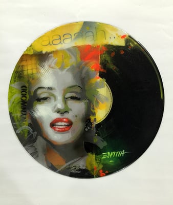 Discos de vinilo pintados en acrílico con acabado en resina / DISPONIBLE