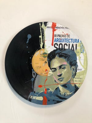 Discos de vinilo pintados en acrílico con acabado en resina / DISPONIBLE