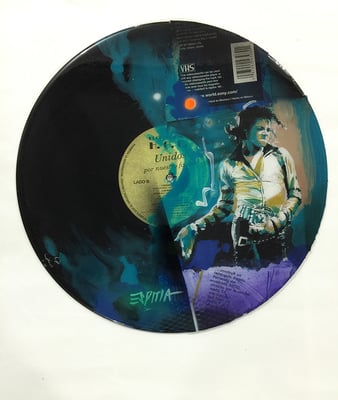 Discos de vinilo pintados en acrílico con acabado en resina / DISPONIBLE