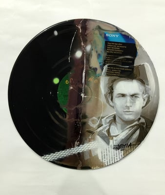 Discos de vinilo pintados en acrílico con acabado en resina / DISPONIBLE