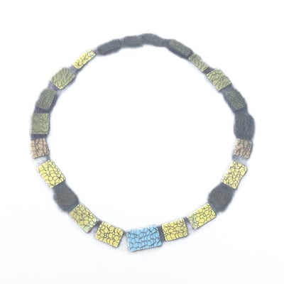 Uta Majmudar, Glasschmuck, Studioglas, Glaskunst, GKV, Haan, Glasdose, Schale, Teller, Glasstäbe, Fusing