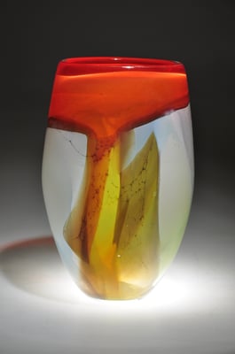 Studioglasvase von Franz Winkelkotte in der CCAA GLASGALERIE KÖLN