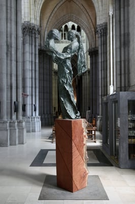 La paix soit avec toi, 2018, bronzet bois, 450 x 111 x 70 cm, cathédrale Notre-Dame de la Treille, Lille