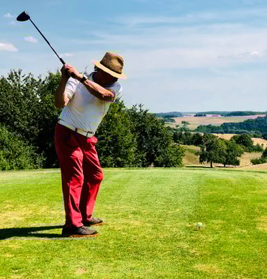 Peter am Abschlag 18.