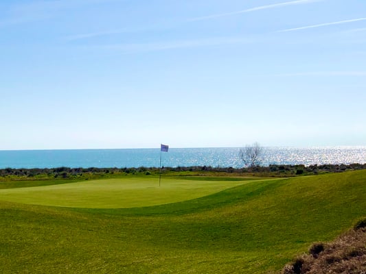 Immer schöne Blicke auf das Meer.
