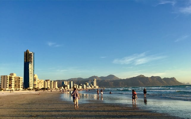 Am Strand von Strand (unterhalb Somerset West)