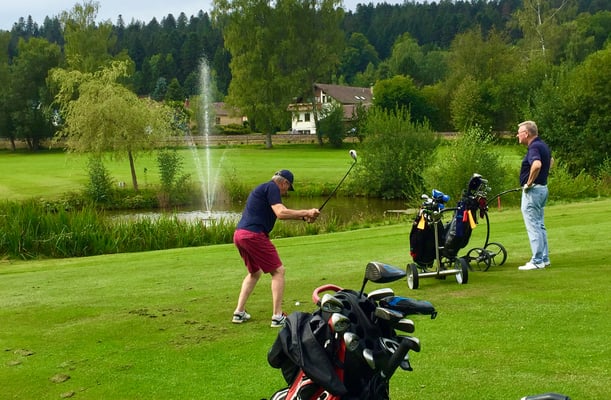 Karl Albrecht vor dem Grün 1.